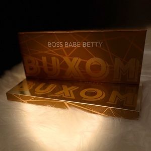 BRAND NEW eyeshadow palette.